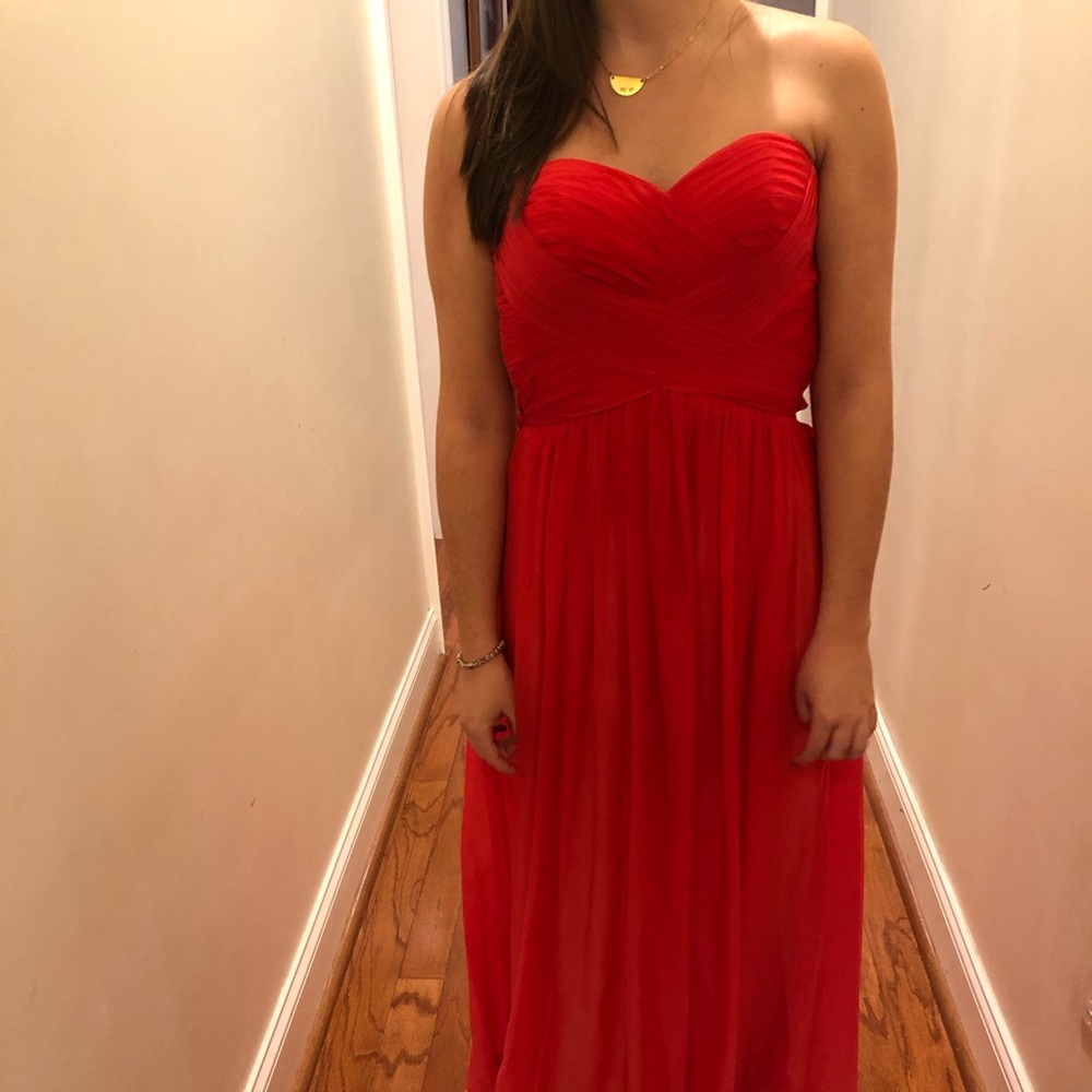 Ombré strapless gown with elegant tie in the back